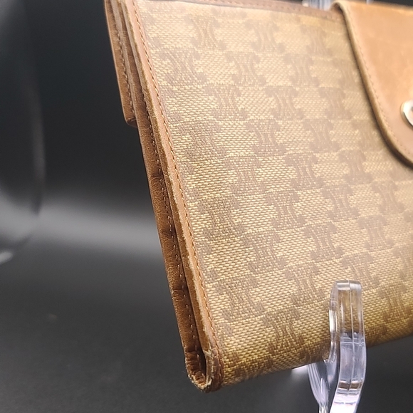Celine bifold - Picture 3 of 16